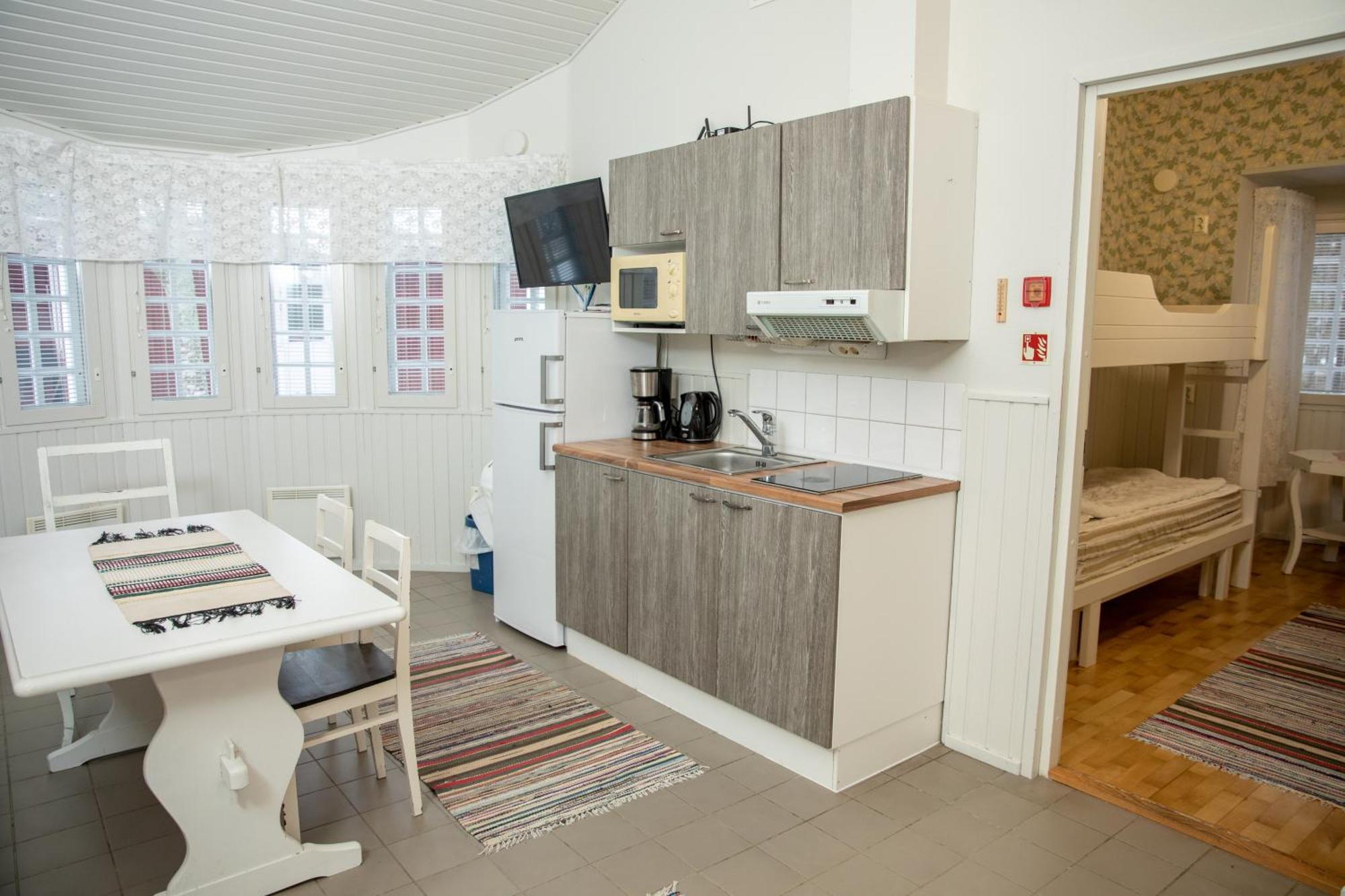 Nuorisokeskus Villa Elba Kokkola  Buitenkant foto